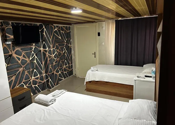 Theblue Cafe Restaurant مودائْيا